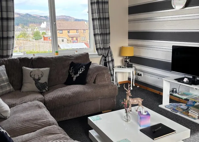 Cameron Apartment Loch Ness